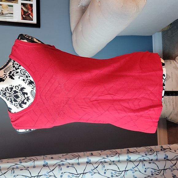 Spanner sleeveless top - Picture 2 of 8